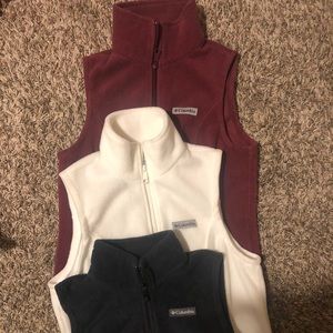 3 women’s Columbia vests